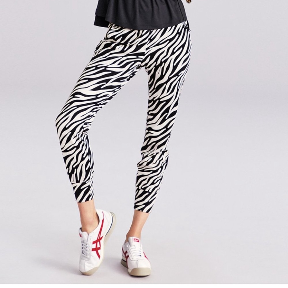 EUC cabi ATC Zebra Joggers medium style 5868